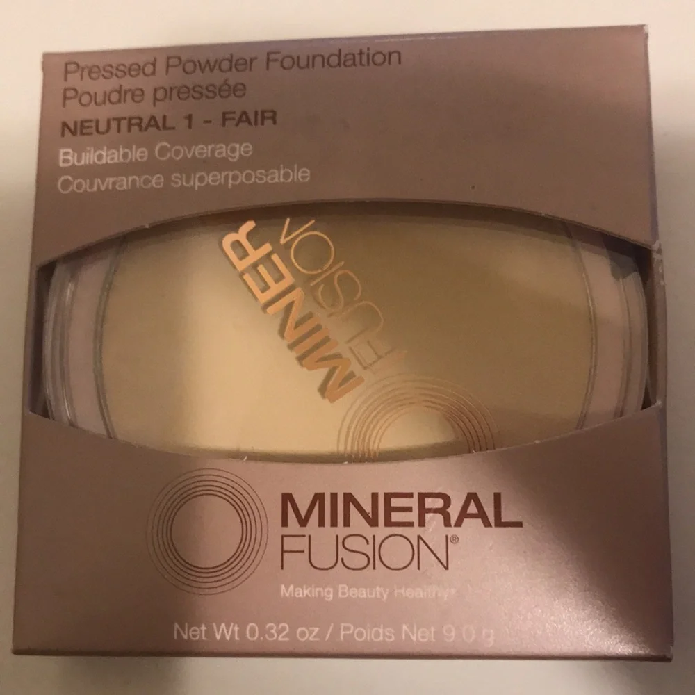 ☀️ Mineral Fusion Pressed Powder Foundation - you choose your shade